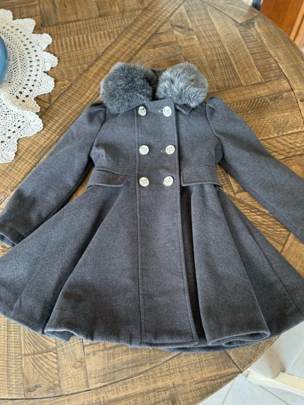 Girls' Double-Breasted Gray Wool-Blend Coat with Faux Fur Collar